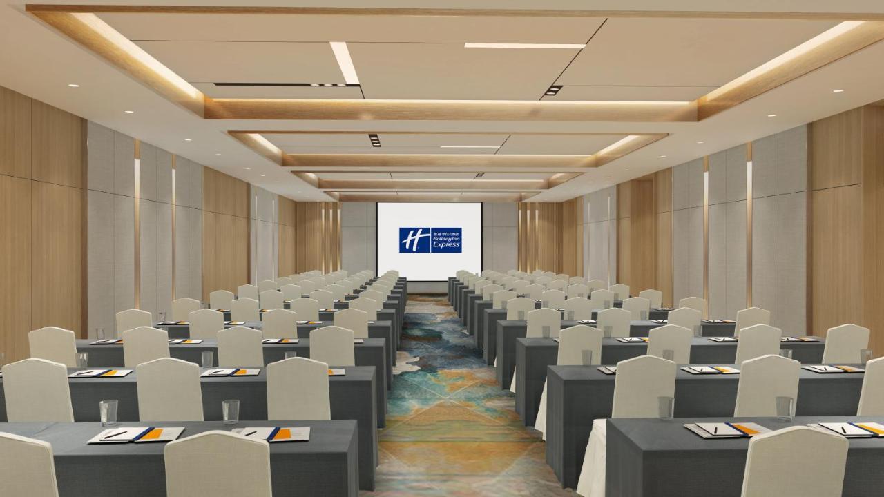 Holiday Inn Express Qiliping By Ihg Emeishan Exterior photo