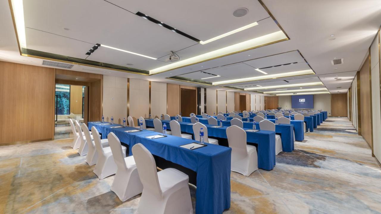 Holiday Inn Express Qiliping By Ihg Emeishan Exterior photo