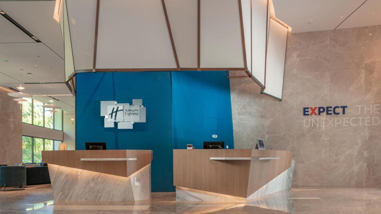 Holiday Inn Express Qiliping By Ihg Emeishan Exterior photo